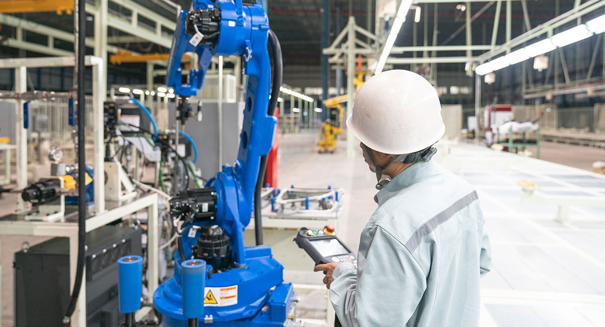 製造業に産業用ロボットの導入が進む理由とは？