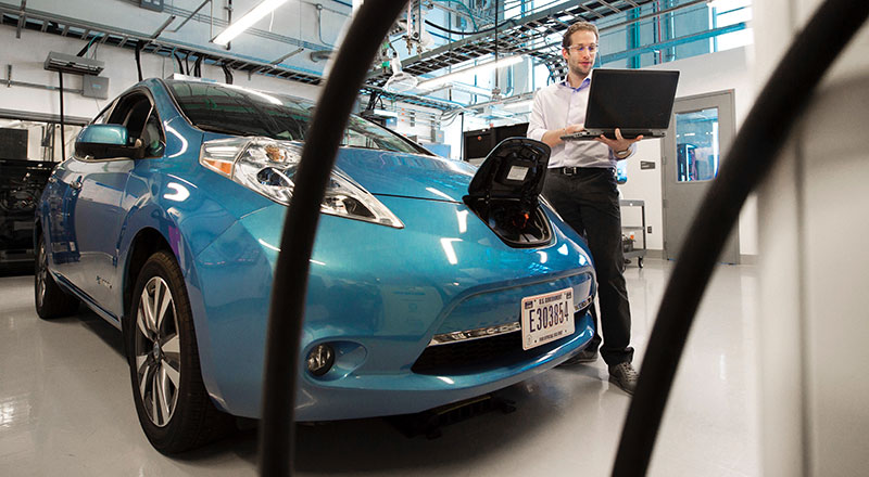 電気自動車の生産数予測。今後ガソリン自動車と電気自動車の割合はどう変化するのか？